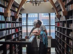 -钟书阁(松江泰晤士小镇店)