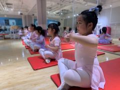 -炫艺舞蹈培训中心(枫尚奥特莱斯店)