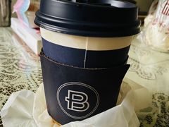 美式咖啡-巴黎贝甜(大宁国际商业广场店)