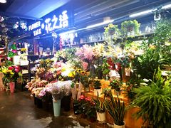 -第5大道精品休闲购物广场