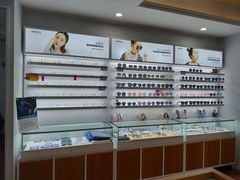 -视野联行眼镜•蔡司•依视路(温江店)