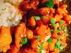 牛肉石锅拌饭-额尔敦牛厨师铜板烧