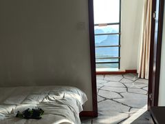 -黄山光明顶山庄