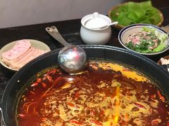 -四小区火锅·巷子里的重庆火锅(花照壁店)