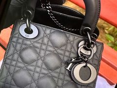 -聚云奢二手奢侈品黄金手表包包回收·中古店(三里屯总店)