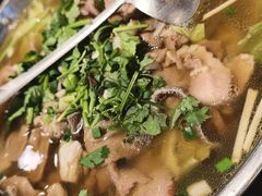 跷脚牛肉-谢老五跷脚牛肉·非遗传承店