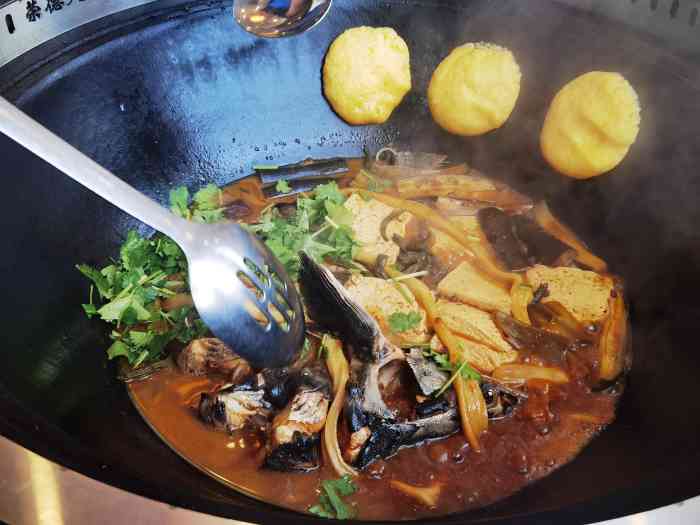 荣德灶台鱼(怀柔总店)-"灶台油,更好吃,就是鱼偏大,适合三人以上.