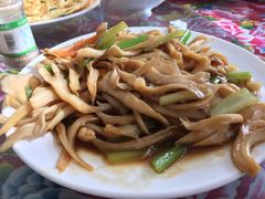 -何适山庄 ·可团建(水长城P2停车场店)