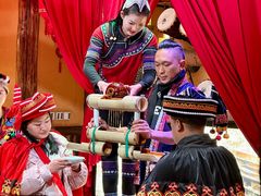 -老滇山寨•云南特色菜•地方菜•民族风情歌舞表演(金碧店)