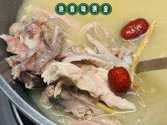 -汤宴·参须肚包鸡(南京路店)