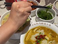-渝是乎川渝小炒(新世界百货望京店)