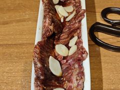 -炼火烤肉店