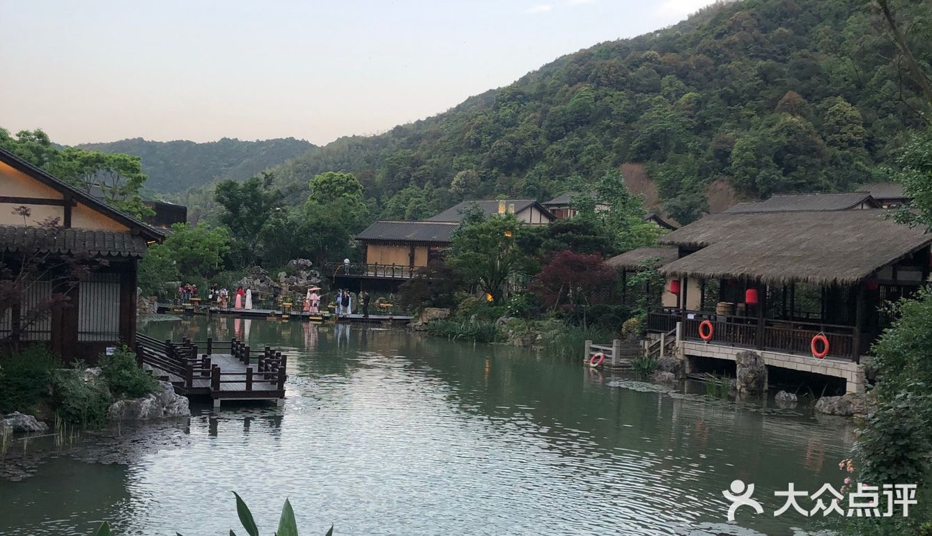 葛仙村度假村：过几天神仙的日子