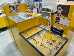 -诺柯视眼镜-蔡司依视路官方工厂店(淞南一店)