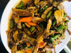 -鸿顺老铁锅美蛙鱼府(解放碑店)