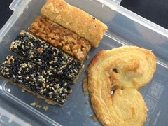 蝴蝶酥-上海哈尔滨食品厂(淮海中路店)