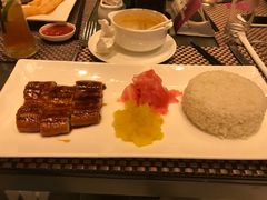 -上海滴水湖皇冠假日酒店