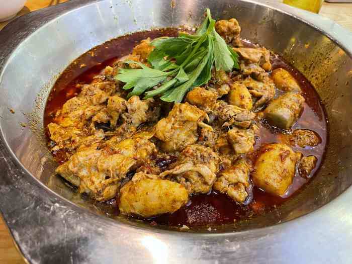 绝城芋儿鸡(吾悦广场店)-"位置在吾悦广场3楼,感觉去吃的人不多,因.