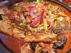 -鸣记脆皮烤鱼·海鲜烤鱼(三八广场店)