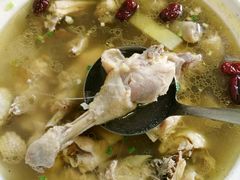 养生土鸡汤-武汉世外桃源农庄