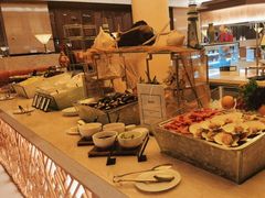 -东西风牛排馆周末烧烤自助(首都机场希尔顿店)