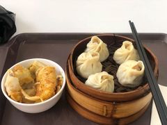 蟹黄小笼包-常州糕团店(北大街新世纪商城店)