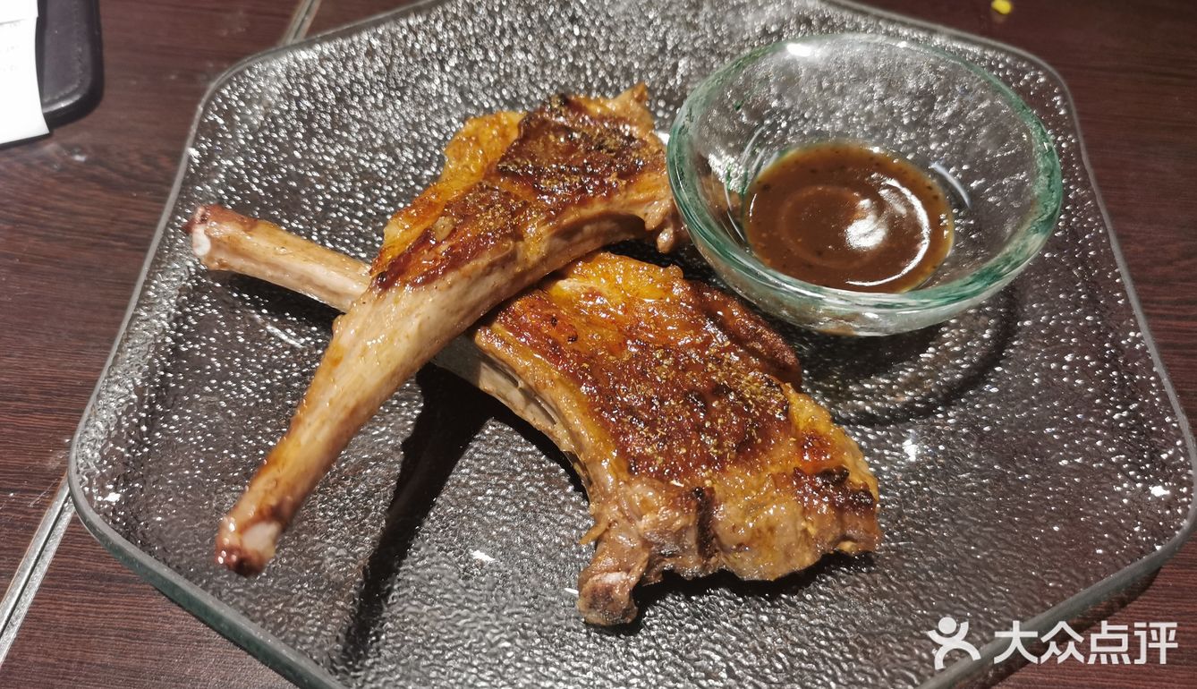 两百多块钱吃这么多东西值了