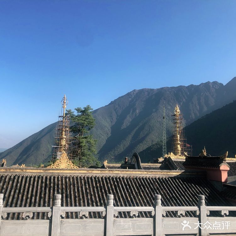灵山寺 一座藏在深山里的寺庙