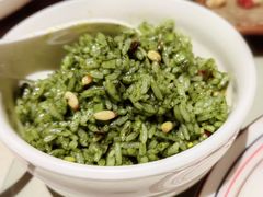 菠菜汁松子炒饭-T館·花园艺术餐厅