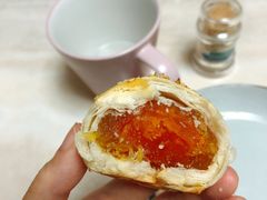 凤梨蛋黄酥-玥儿弯弯手作烘焙(中海国际社区御城店)
