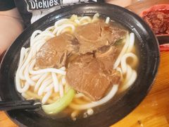 -丽虹云南过桥米线(兴工街店)