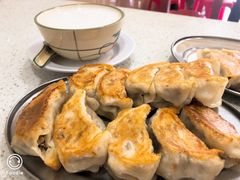 鲜肉韭菜煎饺-芬芳甜品(同福路店)