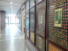 -毛泽东像章珍藏馆