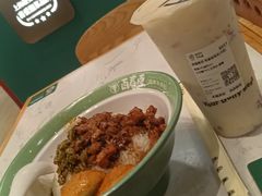 -百春原湖南牛肉粉(百联世纪店)