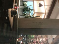 -蜜桃餐厅·伴山(湖滨商业街店)