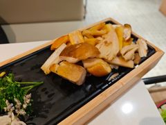 -一朵菌·野生菌探索家火锅(南亚店)