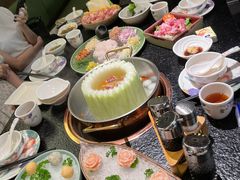 -得意咚瓜·顺德鱼生·冬瓜火锅(深圳首店)