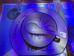 -临界音乐酒馆·小龙虾·江湖菜(华熙LIVE·鱼洞店)