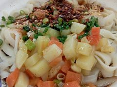 -秋林鸡汤刀削面