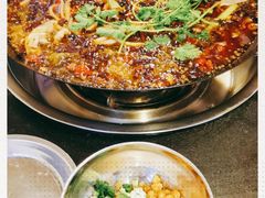 -鸿顺老铁锅美蛙鱼府(解放碑店)