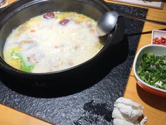 竹荪菌猪肚鸡小锅-洪氏嗨捞·广东猪肚鸡·椰子鸡火锅(西咸万象城店)