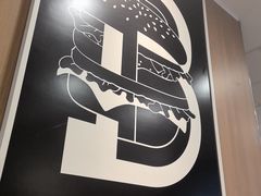-麦当劳(上海虹桥站30B检票口楼上)