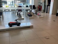 -南充通源宝马4S店(高坪店)