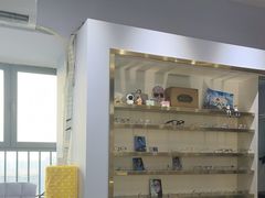 -视野联行眼镜•蔡司•依视路(温江店)