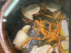 -煨阿婆营养煨汤(闵行店)