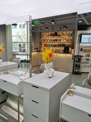 -变画·发型STUDIO