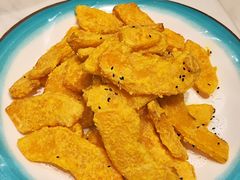 咸蛋黄焗南瓜-东北本家小厨(海甸三东路店)