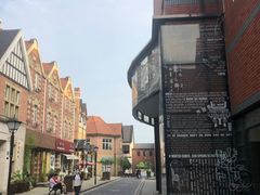 -钟书阁(松江泰晤士小镇店)