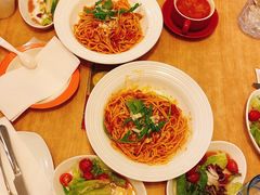-必胜客(WOW中心城店)