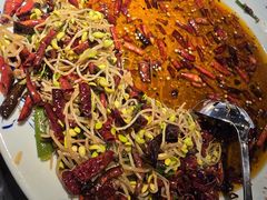 -瑞虹新天地月亮湾